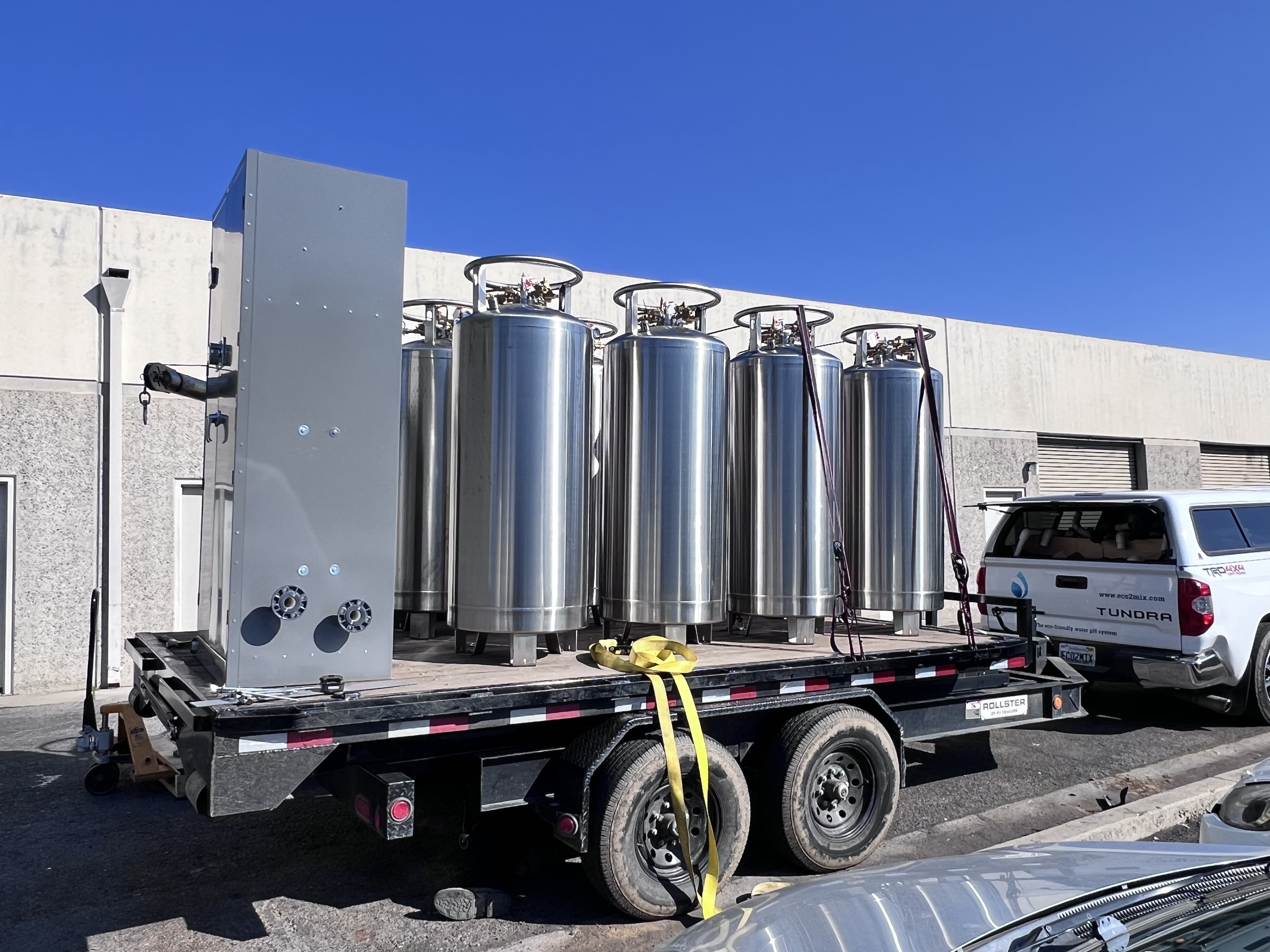 ECO2MIX skid-mounted system on service vehicle